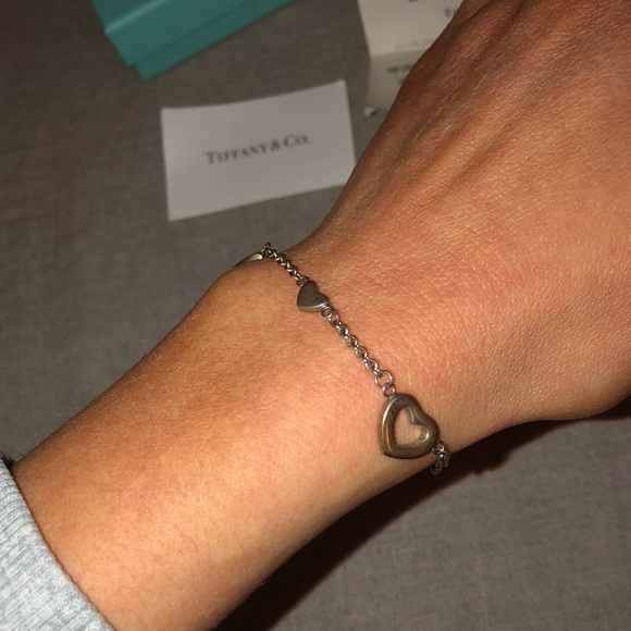 Tiffany & Co. multi heart toggle silver bracelet - Picture 6 of 8